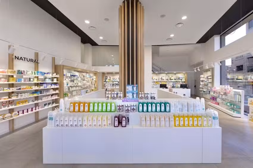 Farmacia, Optica y Ortopedia V&iacute;ctor V&aacute;zquez