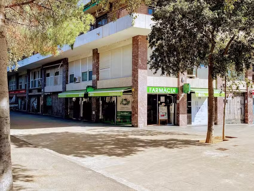 Farm&agrave;cia-Ortop&egrave;dia Pl. Gl&ograve;ries