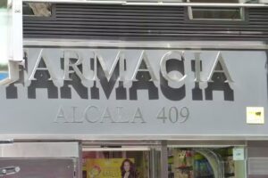 Farmacia Parafarmacia Bravo.Ciudad Lineal.