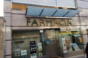 Farmacia P&aacute;rroco 66