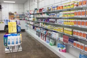 Farmacia Peris y Valero. (Lda. Carmen Saus Iborra)