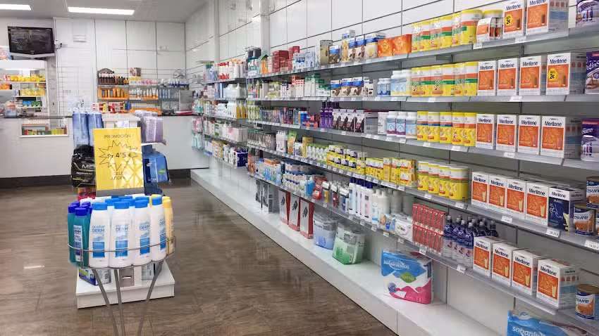 Farmacia Peris y Valero. (Lda. Carmen Saus Iborra)