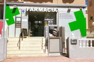 Farmacia Playa La Mata &ndash; Gda. Elena Nieto Chumillas