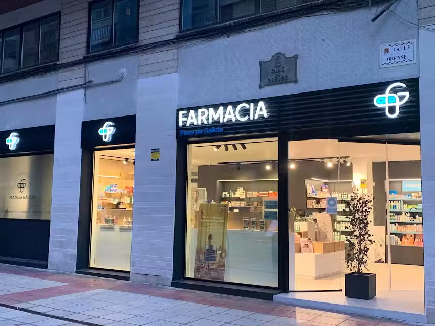 Farmacia Plaza Galicia -M&ordf; Luisa Ponce de Le&oacute;n