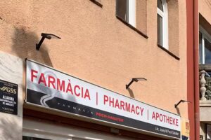 Farm&agrave;cia Poch Sabater