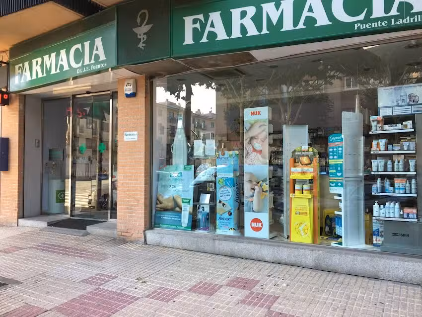 Farmacia Puente Ladrillo Dermocosm&eacute;tica Ortopedia