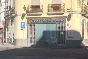 FARMACIA PUERTA OSARIO 7