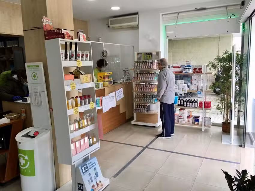 Farmacia Pura Vida