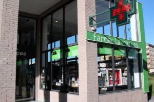 Farmacia Ra&iacute;ces (Modino Quiroga, C.B.)