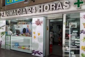 Farmacia Rep&uacute;blica Argentina 365 d&iacute;as abierta ( Remedios &ndash; Triana )