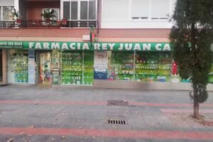 Farmacia Rey Juan Carlos I &ndash; Jos&eacute; Javier Richante Astilleros