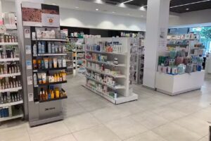 Farm&agrave;cia Roura (Barris i Buix&oacute;)