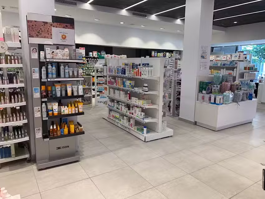 Farm&agrave;cia Roura (Barris i Buix&oacute;)