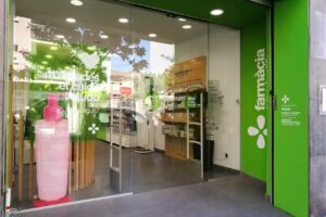 Farm&agrave;cia Ruiz de Bustillo