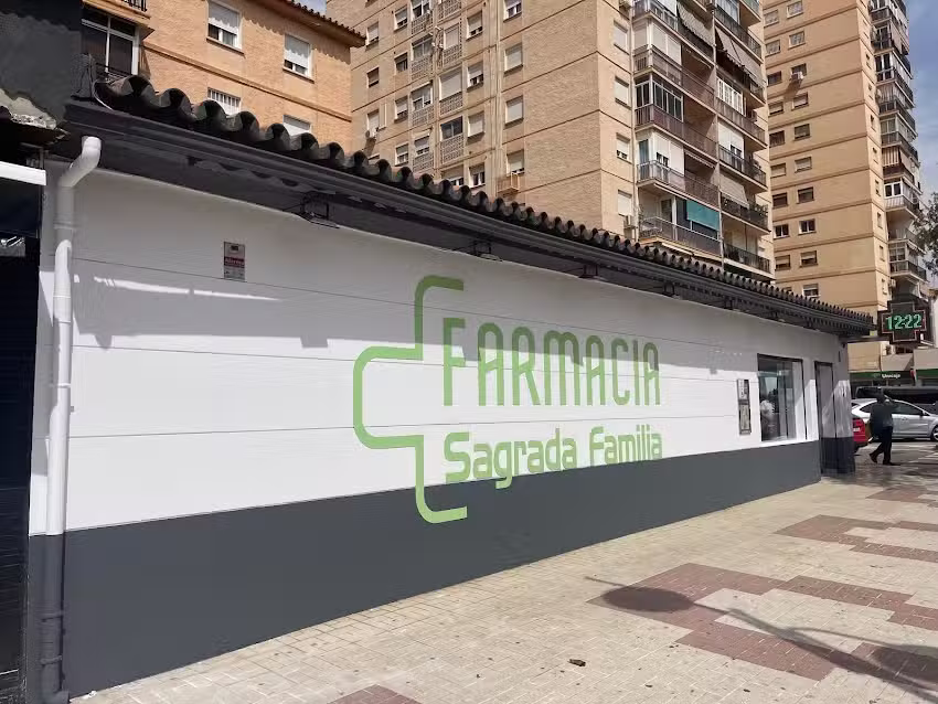 Farmacia Sagrada Familia, Ldo. Manuel del Castillo Vila