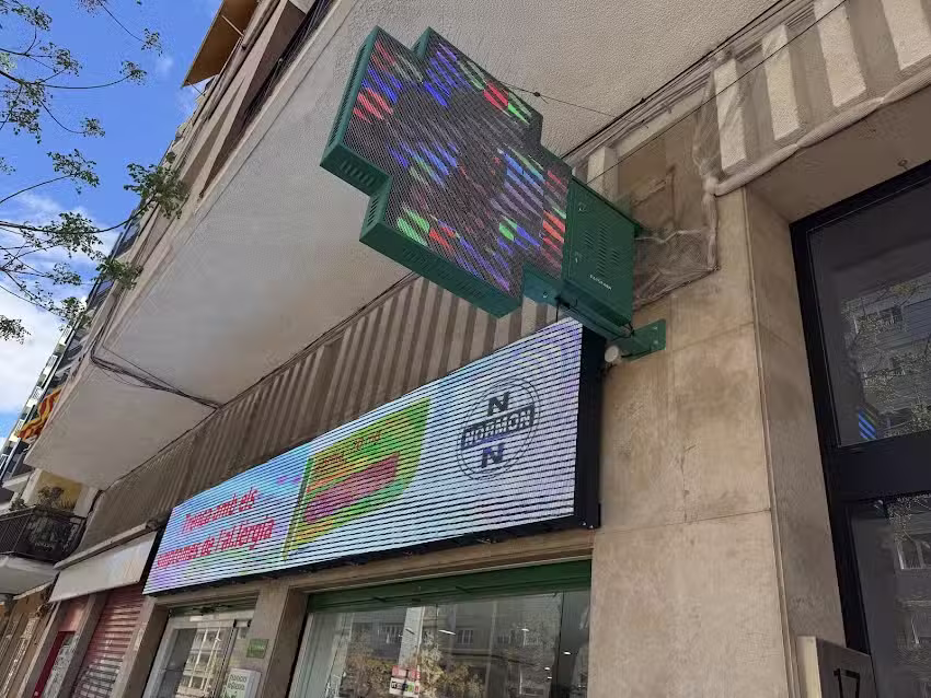 Farm&agrave;cia Salazar Mena