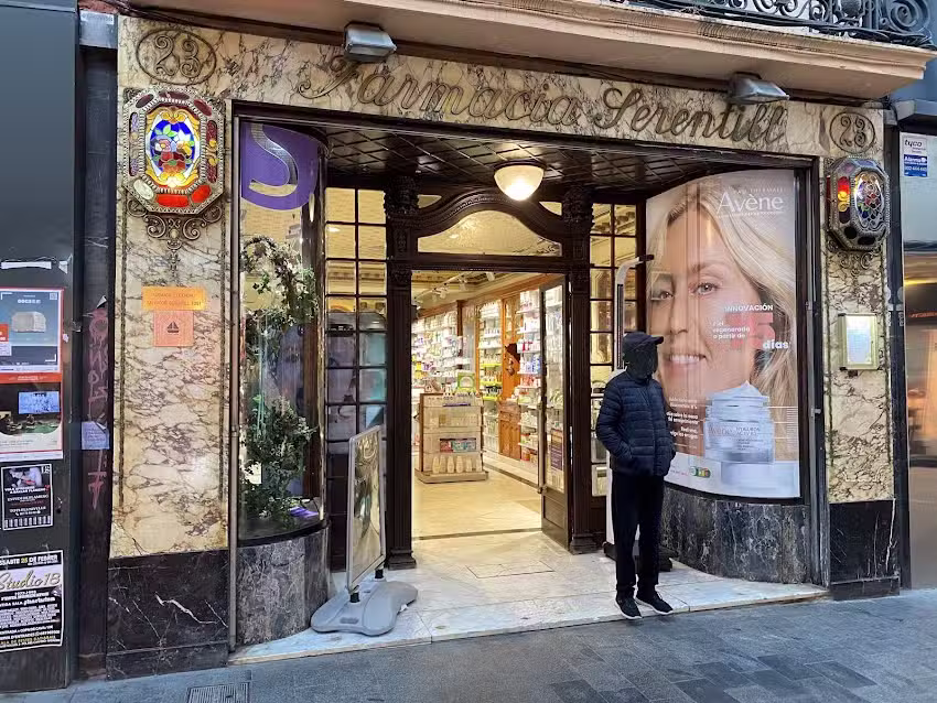 Farm&agrave;cia Salvador Serentill Tost