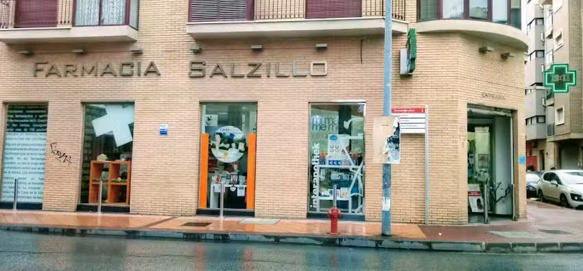 Farmacia Salzillo, C.B. (Francisco Bernab&eacute; Ortu&ntilde;o, Nuria y Javier Bernab&eacute; Ruiz)
