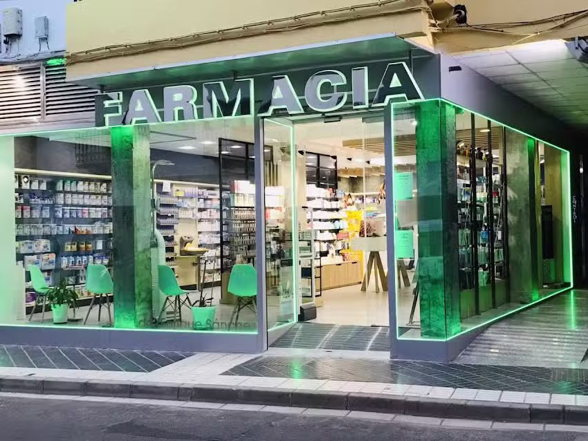 Farmacia S&aacute;nchez Adra