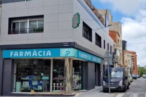 Farm&agrave;cia Sant Pere