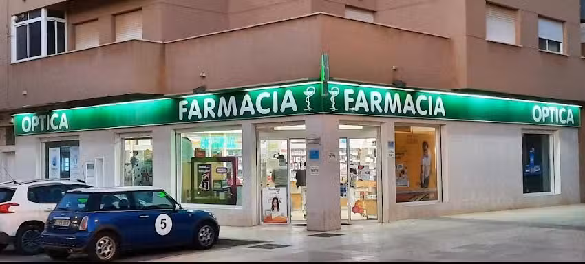 Farmacia SANTA ANA (Ldo. Miguel M. P&eacute;rez-Guillermo Vald&eacute;s