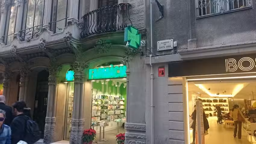 Farm&agrave;cia Santa Anna