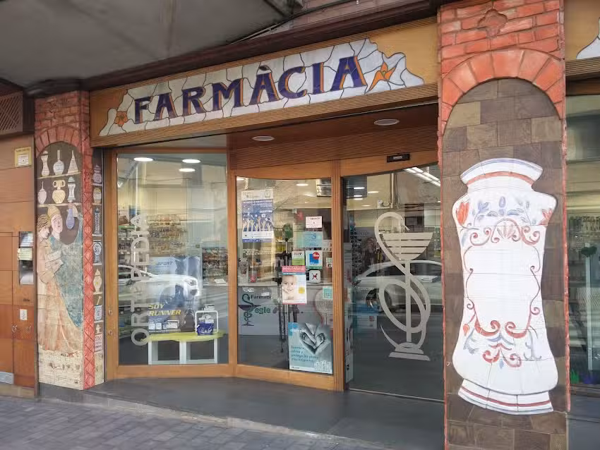 Farm&agrave;cia Segle XX