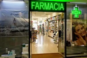Farmacia Sexta Avenida LDO. JUAN PABLO JIMENEZ BUGER