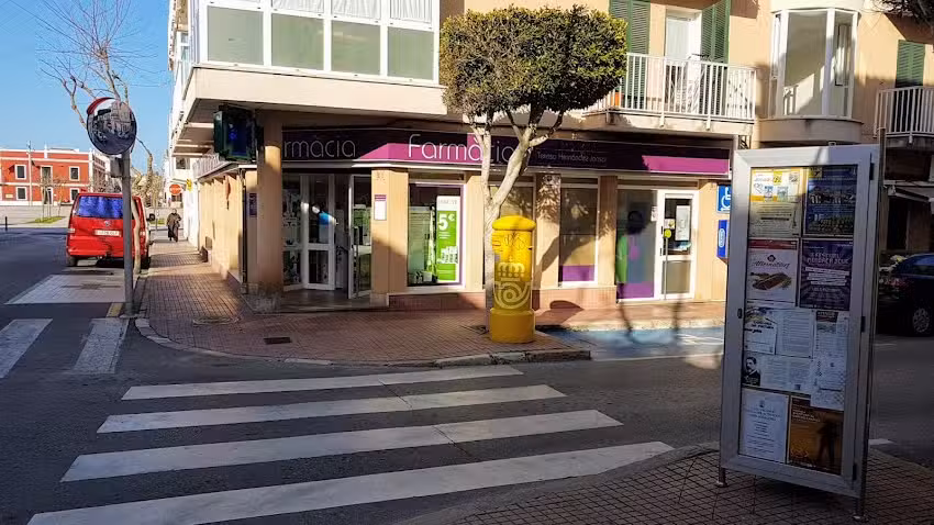 Farm&agrave;cia Teresa Hern&aacute;ndez Jans&agrave;