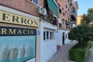 Farmacia Terr&oacute;n Roca