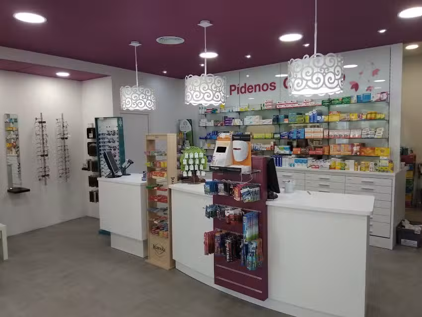 Farmacia Torre de la Plata (Lda. M. Jos&eacute; Caballero D&aacute;vila)