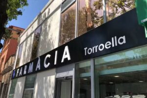 Farm&agrave;cia Torroella