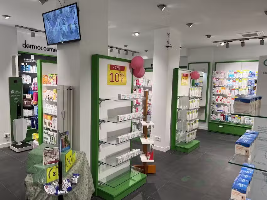 Farmacia Tr&eacute;bol Antonio Leyva