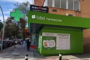 Farmacia Tr&eacute;bol Paseo de Extremadura
