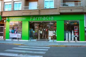 Farmacia Tr&eacute;bol Requena