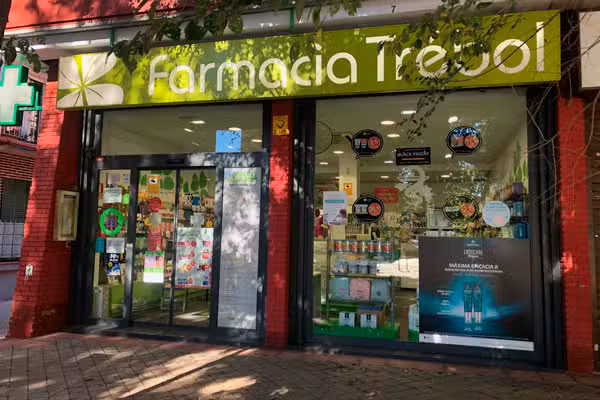 Farmacia Tr&eacute;bol Torrelaguna