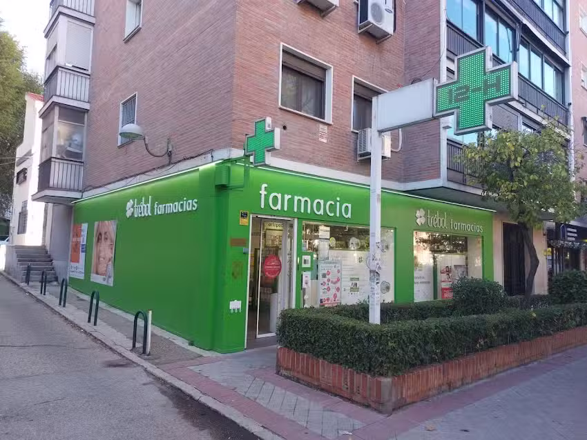 Farmacia Tr&eacute;bol V&iacute;ctor de la Serna