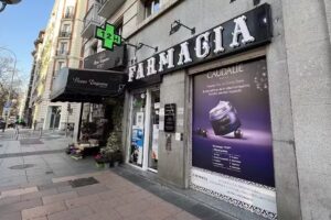 Farmacia Vel&aacute;zquez 20 &ndash; Eugenia Frattini y de Castej&oacute;n-Narvaiza