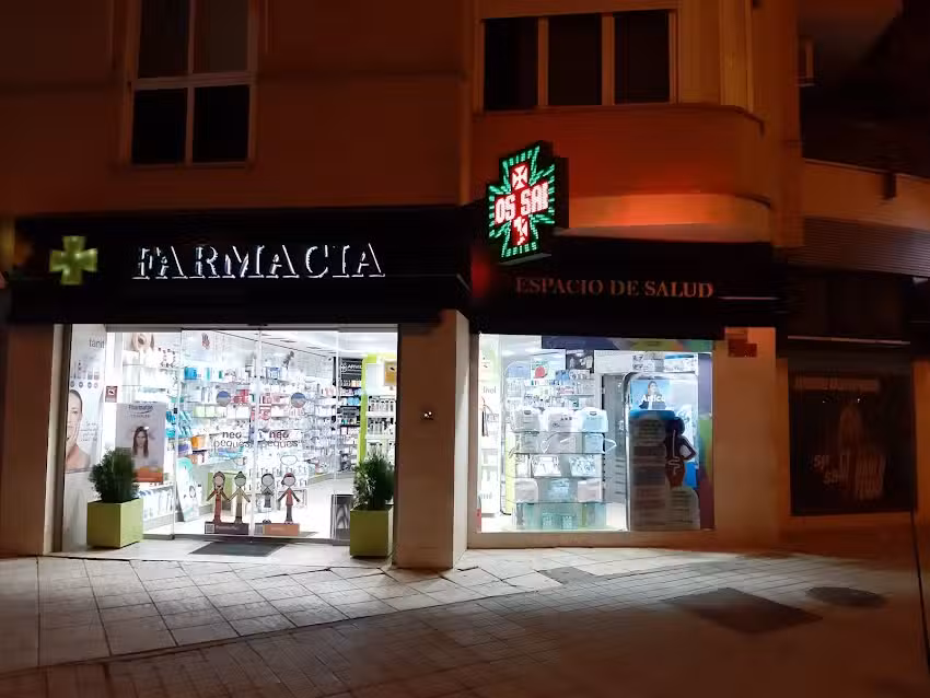 Farmacia V&iacute;a Verde (&Aacute;lvarez CB)