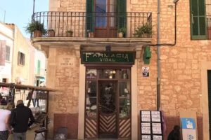 Farm&agrave;cia Vidal Munar