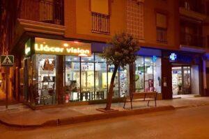 FARMACIA Y &Oacute;PTICA LL&Aacute;CER