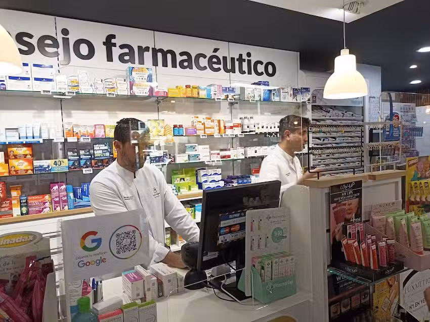 Farmacia y &Oacute;ptica Santa Brigida Blanca Dulce Ayala Mu&ntilde;oz