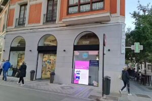 FARMAZUL DUQUE DE LA VICTORIA (Ldo. Jos&eacute; Luis Crespo P&eacute;rez)