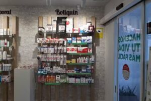 REAL 6 PARACUELLOS DE JARAMA, FARMACIA-ORTOPEDIA de SAN NICOL&Aacute;S Ldo. DAVID RIQUELME