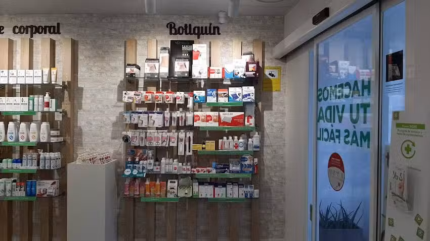 REAL 6 PARACUELLOS DE JARAMA, FARMACIA-ORTOPEDIA de SAN NICOL&Aacute;S Ldo. DAVID RIQUELME