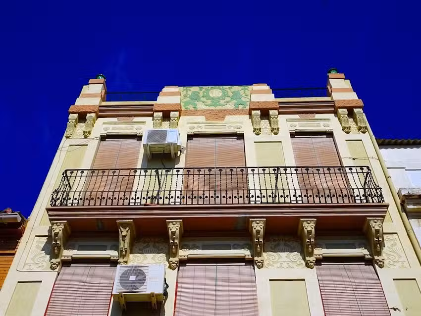 Titanlux Droguer&iacute;a Esquer
